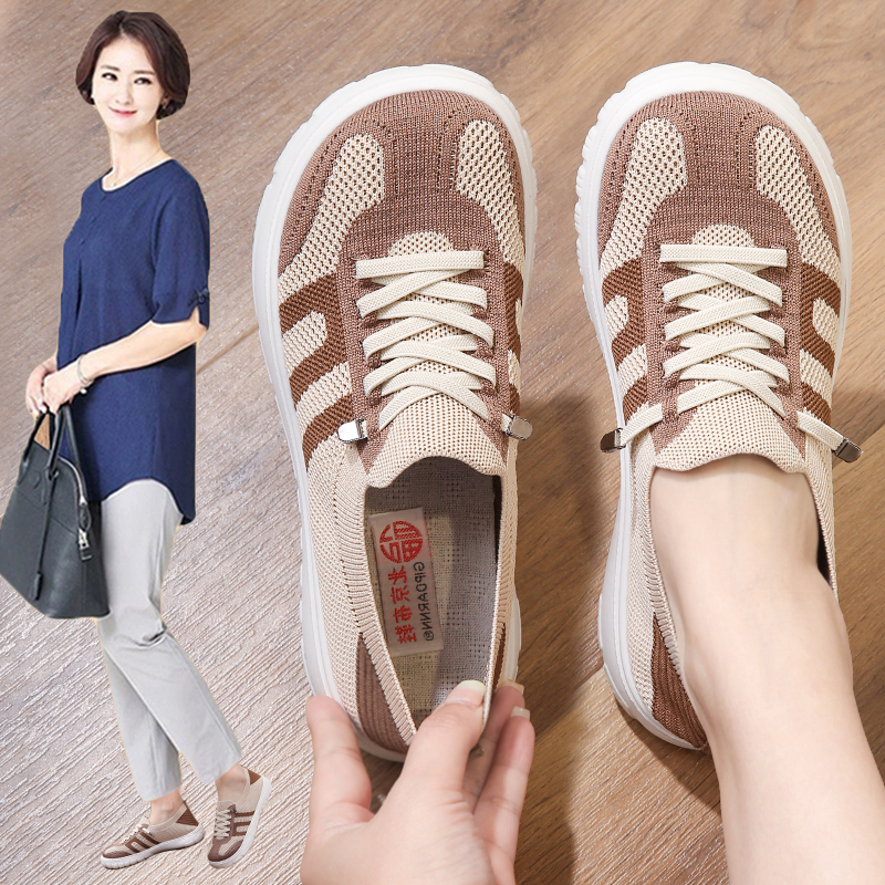 老北京布鞋新款春秋老人平底女防滑软底中老年单鞋中年正品妈妈鞋