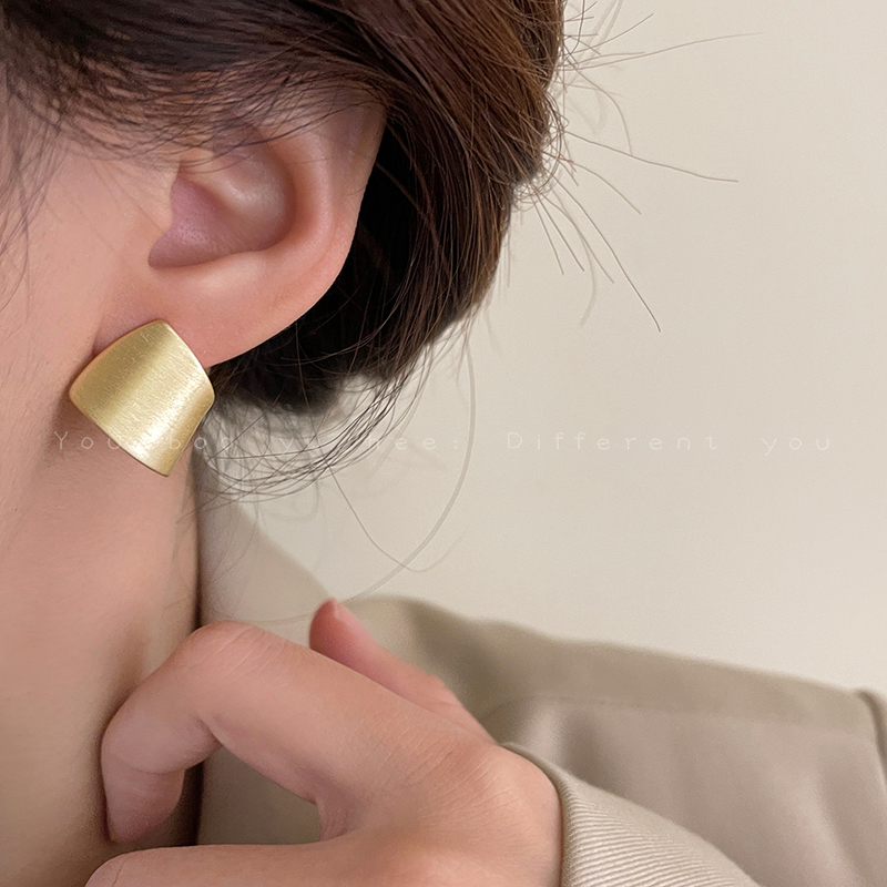 铜合金耳饰 高级感拉丝金属几何方形耳钉小众设计独特轻奢耳环
