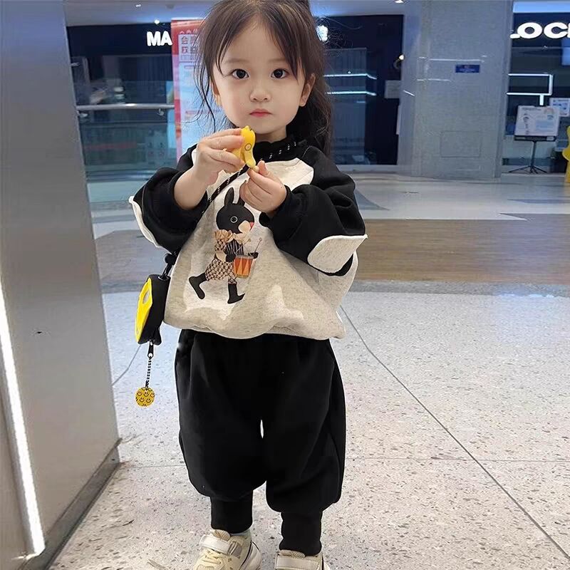 男女宝宝女童套装新款洋气卡通儿童春装插肩袖韩版卫衣裤子两件套