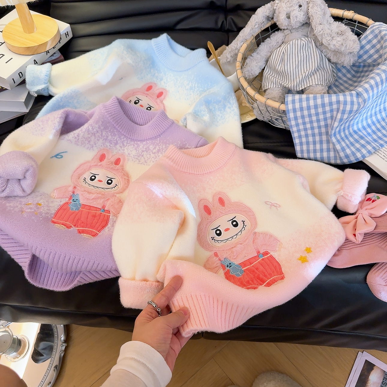 7716儿童女童抗起球秋冬渐变色卡通韩国绒套头毛衣