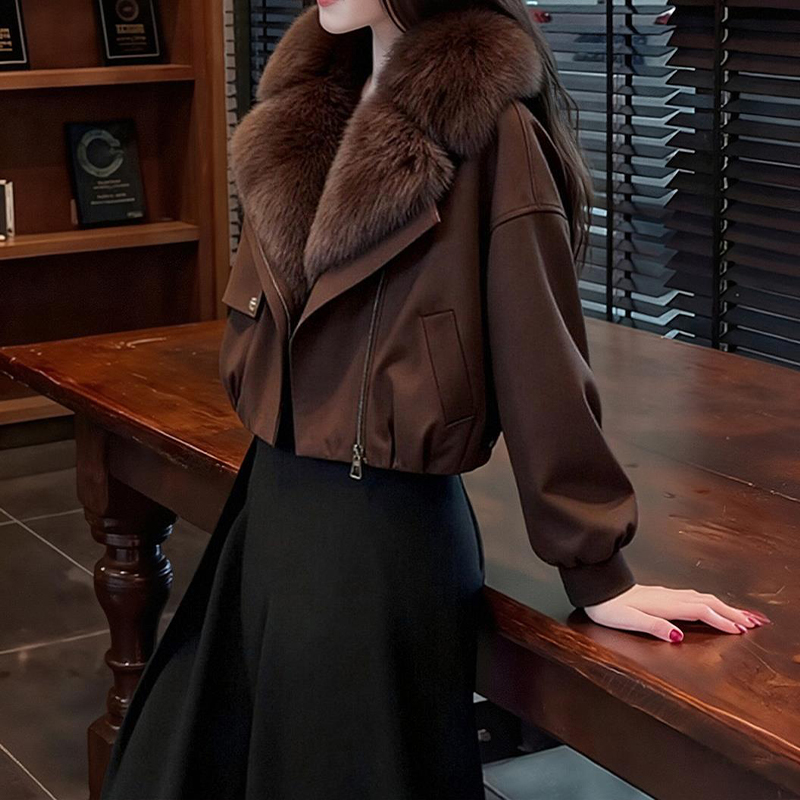 棉服女冬季2025新款加厚高级感休闲复古气质独特超好看毛领短外套