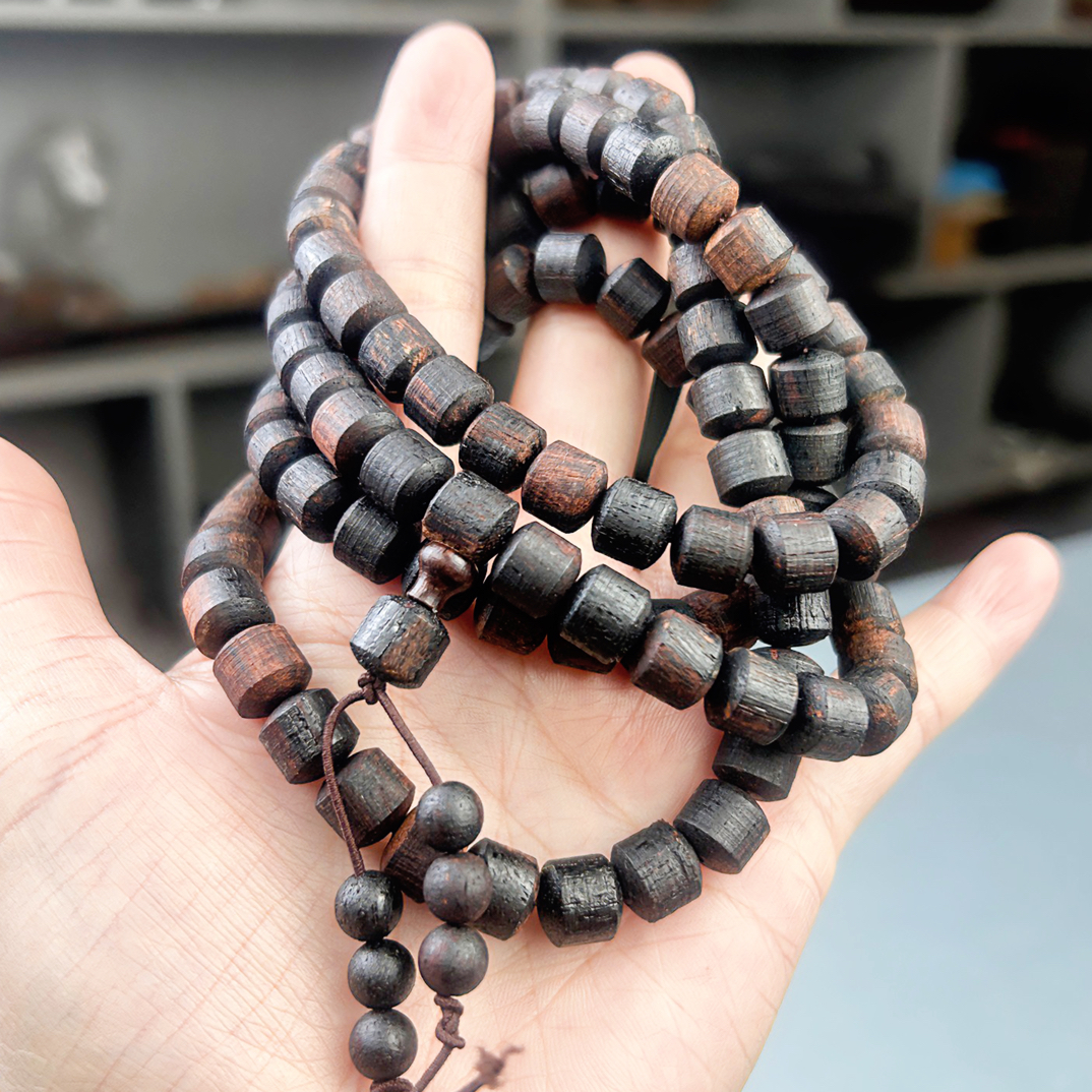 天然材质原创设计黑油黄金甲降真香0.8*108颗桶珠手串