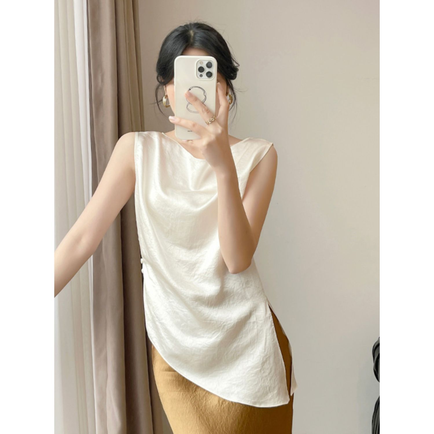 法式缎面背心吊带小衫气质夏季2024新品显瘦设计醋酸通勤无袖上衣
