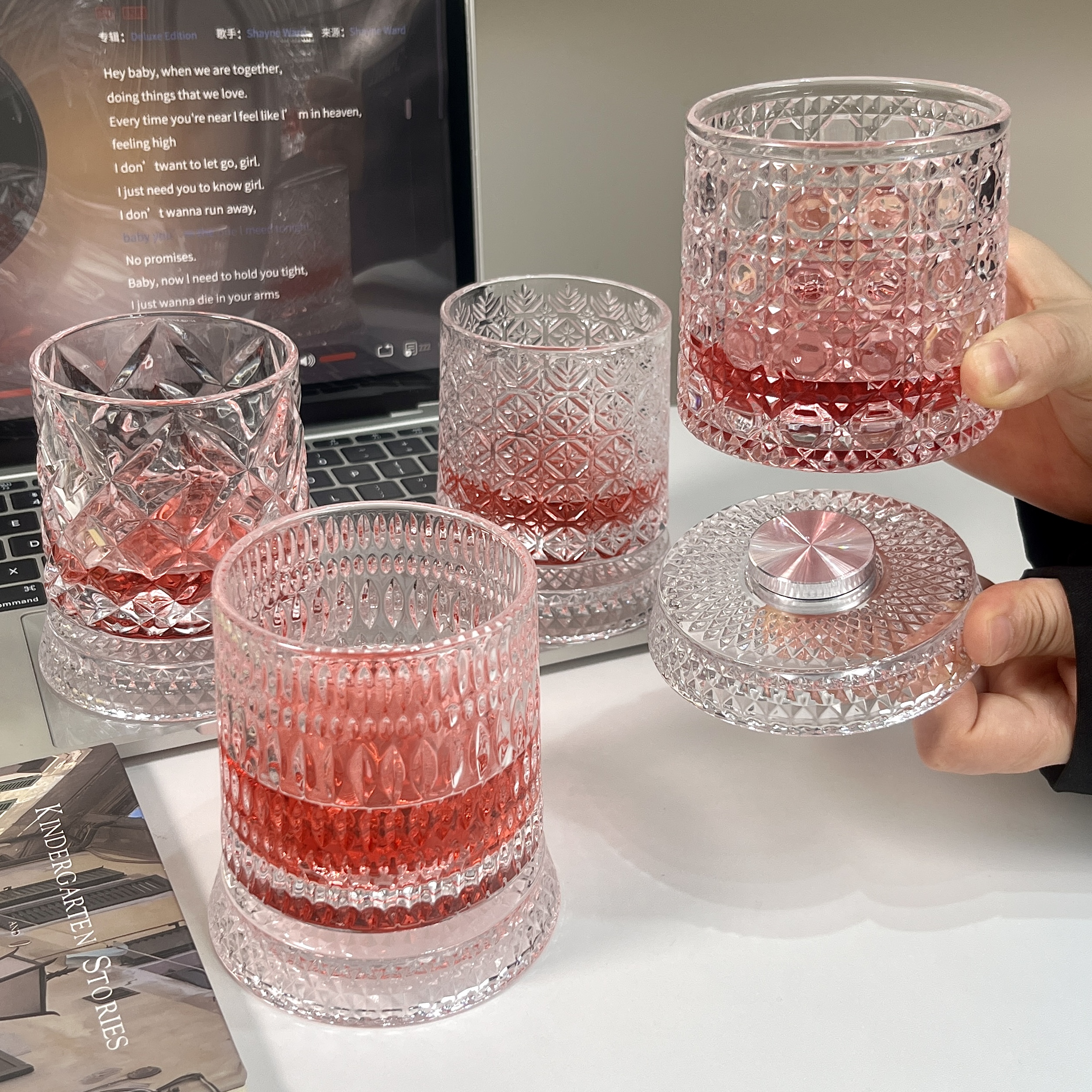 洋酒杯套装家用威士忌酒杯高端XO专用杯网红创意可旋转水晶玻璃杯