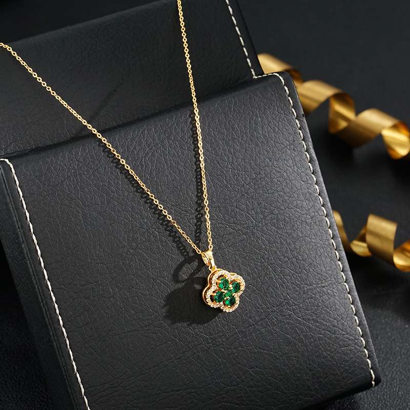 铜锆石项链 日韩小巧精致微镶绿色旋转锆石四叶花吊坠项链(40＋5cm