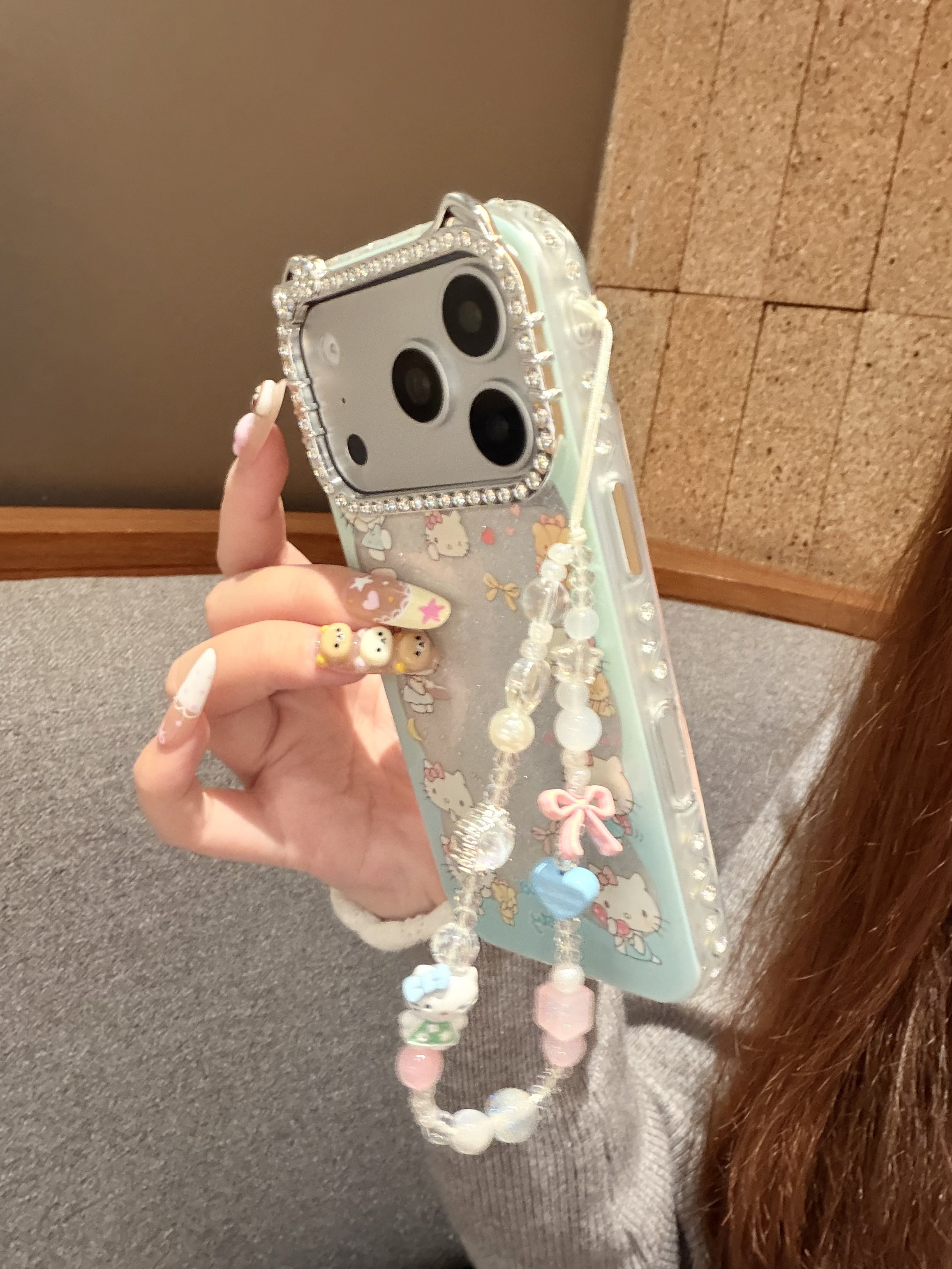 [闪钻边框]kt猫镜头可爱KT闪粉壳适用苹果17promax/16/保护壳