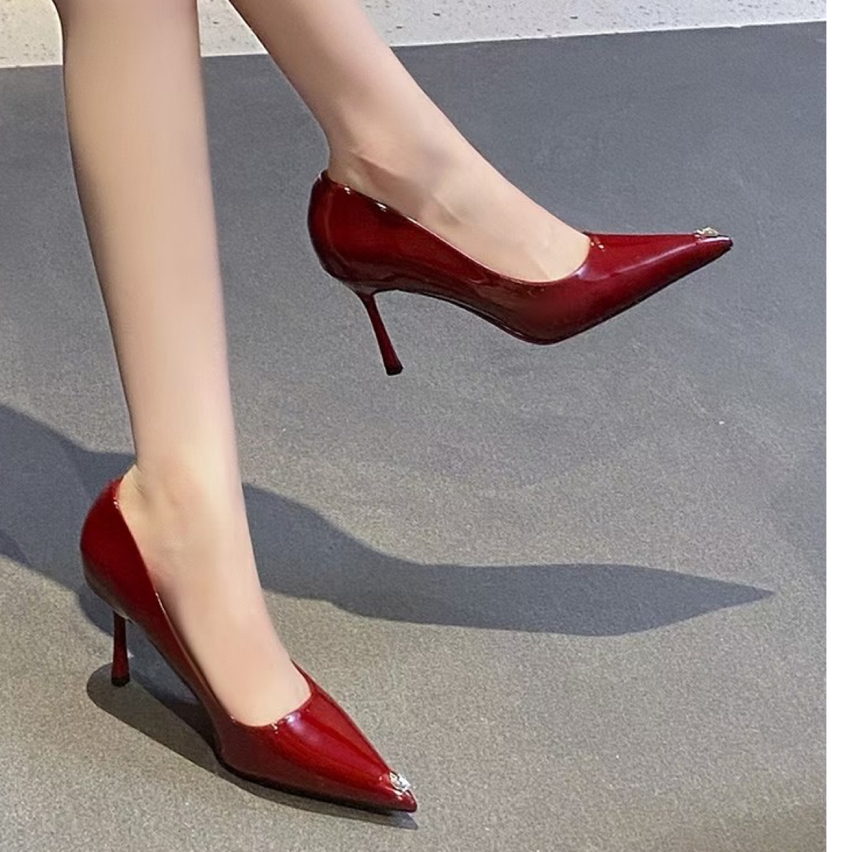 韩版百搭时尚8cm高跟鞋女细跟2025秋季新款水钻尖头浅口舒适单鞋