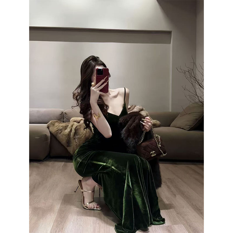 2025秋季时尚设计感御姐风修身显瘦百搭时尚气质收腰a字连衣裙女