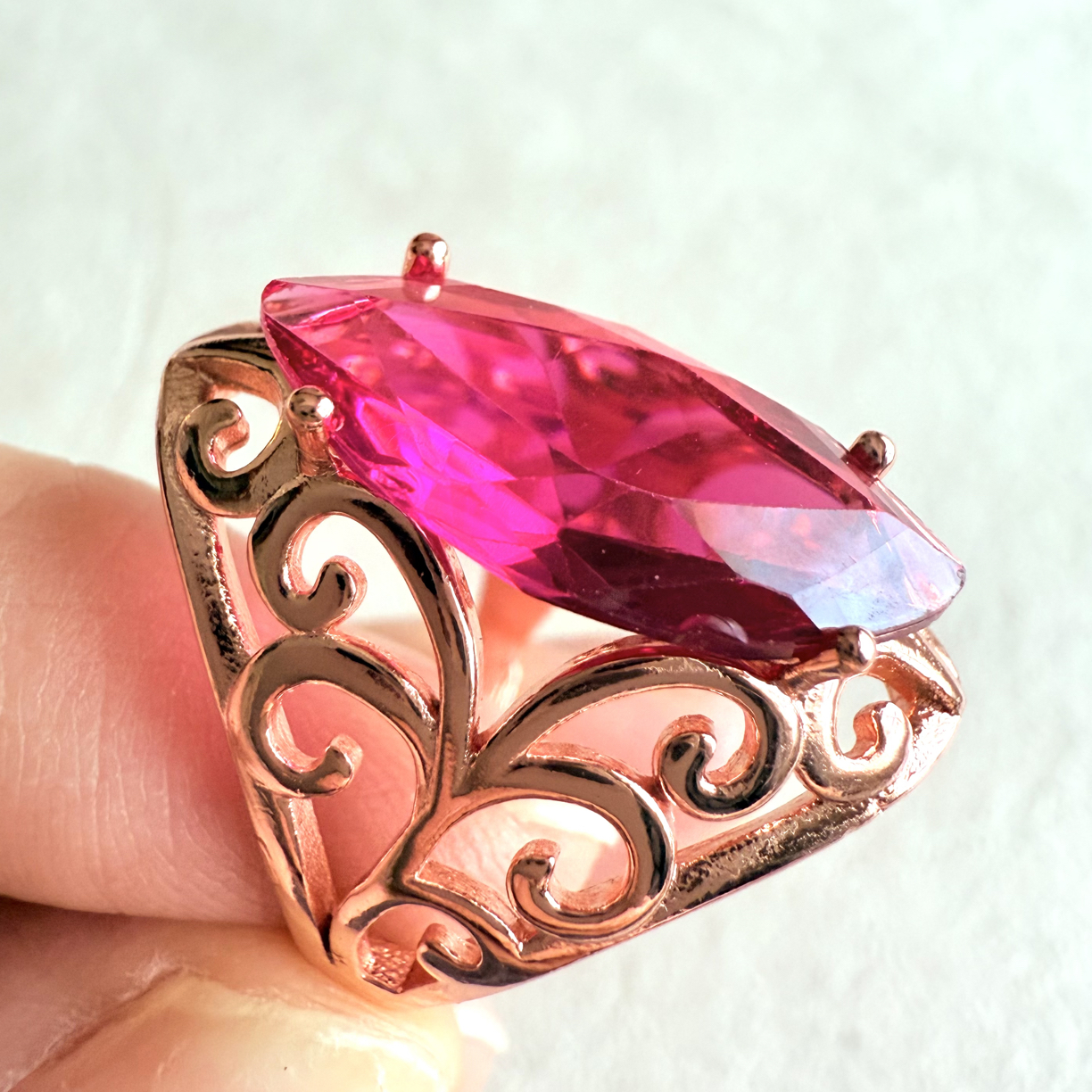 纯铜仿水晶戒指 新款高档قىزىل ياقۇت ئۈزۈك