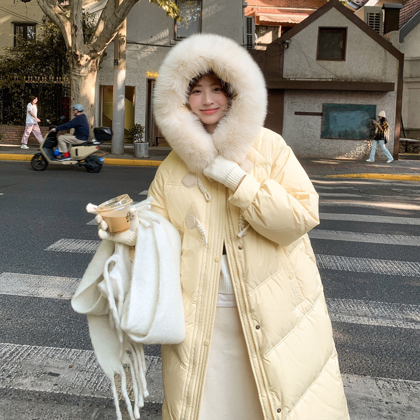 正品95白鸭绒2025新款羽绒服女款中长款过膝加厚冬季外套爆款黄色