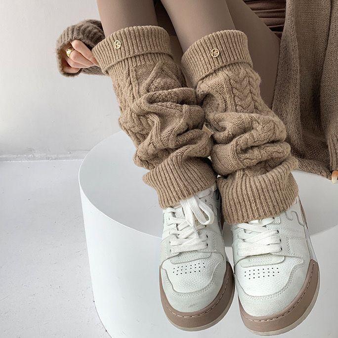 美拉德棕色秋冬麻花纹中筒袜子女咖色针织保暖加厚腿套袜套堆堆袜