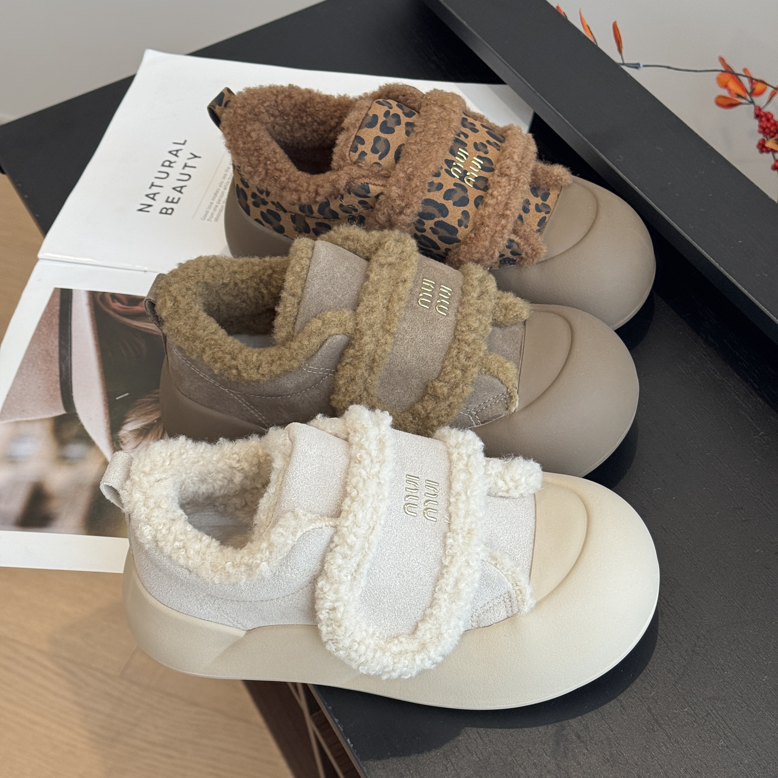 彩虹颂魔术贴加绒板鞋女2025新款冬季丑萌大头鞋面包鞋厚底二棉鞋