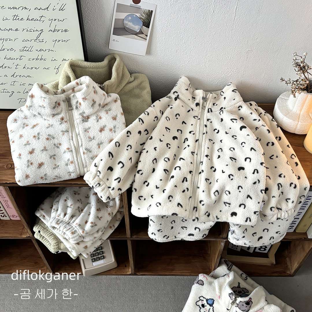 FAVMARTHA儿童加绒家居服秋冬男女宝宝内搭立领保暖上衣中大童加