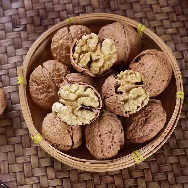 四川高山老树原味薄皮干核桃四川大凉山包邮零食坚果辅食孕妇