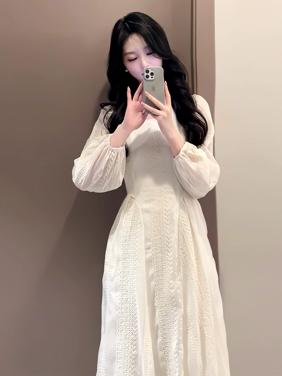 法式小个子温柔风白色蕾丝长袖连衣裙女2025早秋气质时尚收腰长裙