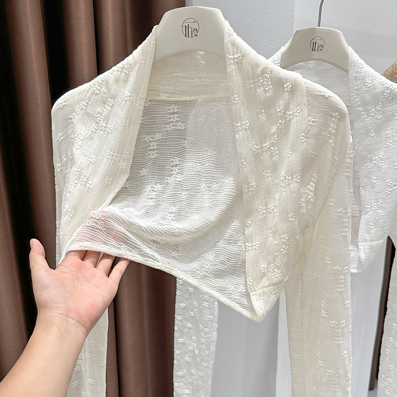 杏色洋气吊带外搭长袖蕾丝开衫气质披肩短外套秋季新款防晒罩衫女