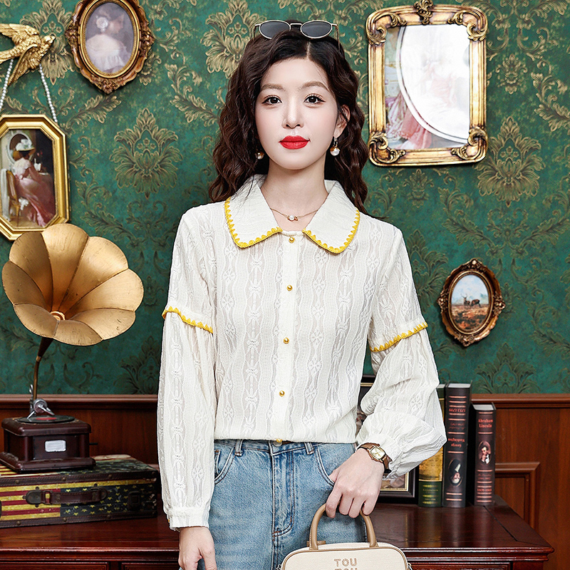 减龄气质小众秋季洋气娃娃领灯笼袖气质百搭显瘦时尚复古长袖衬衫