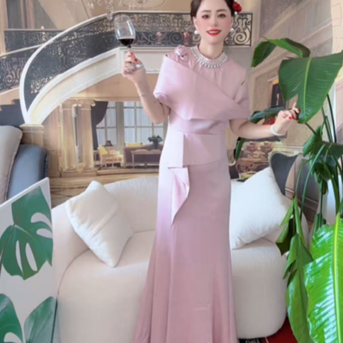 喜婆婆喜妈妈秋季珍珠露肩鱼尾修身晚礼服紫色设计师轻奢