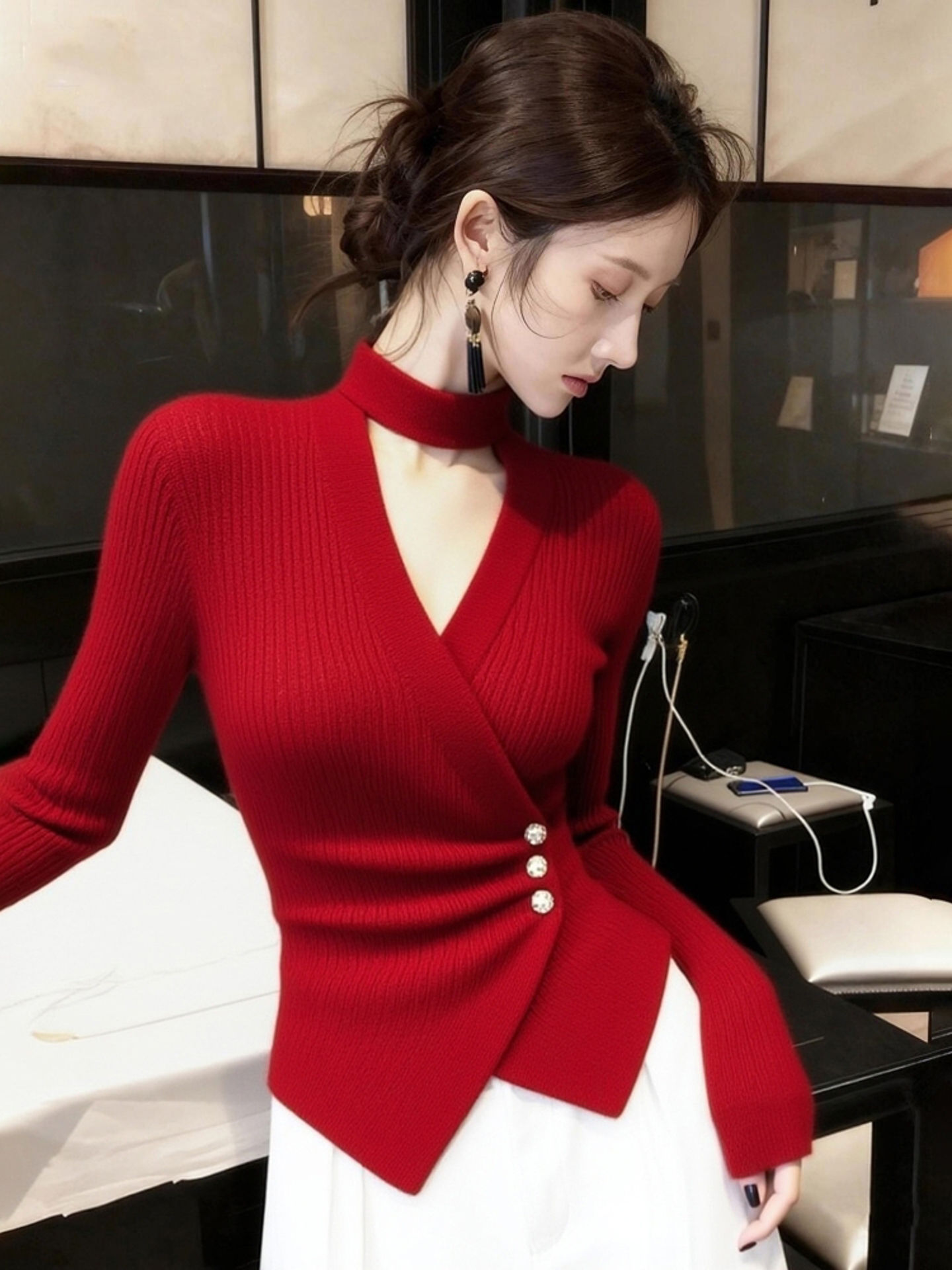 法式红色镂空针织衫女2025冬季新款韩系软糯慵懒独特修身显瘦毛衣