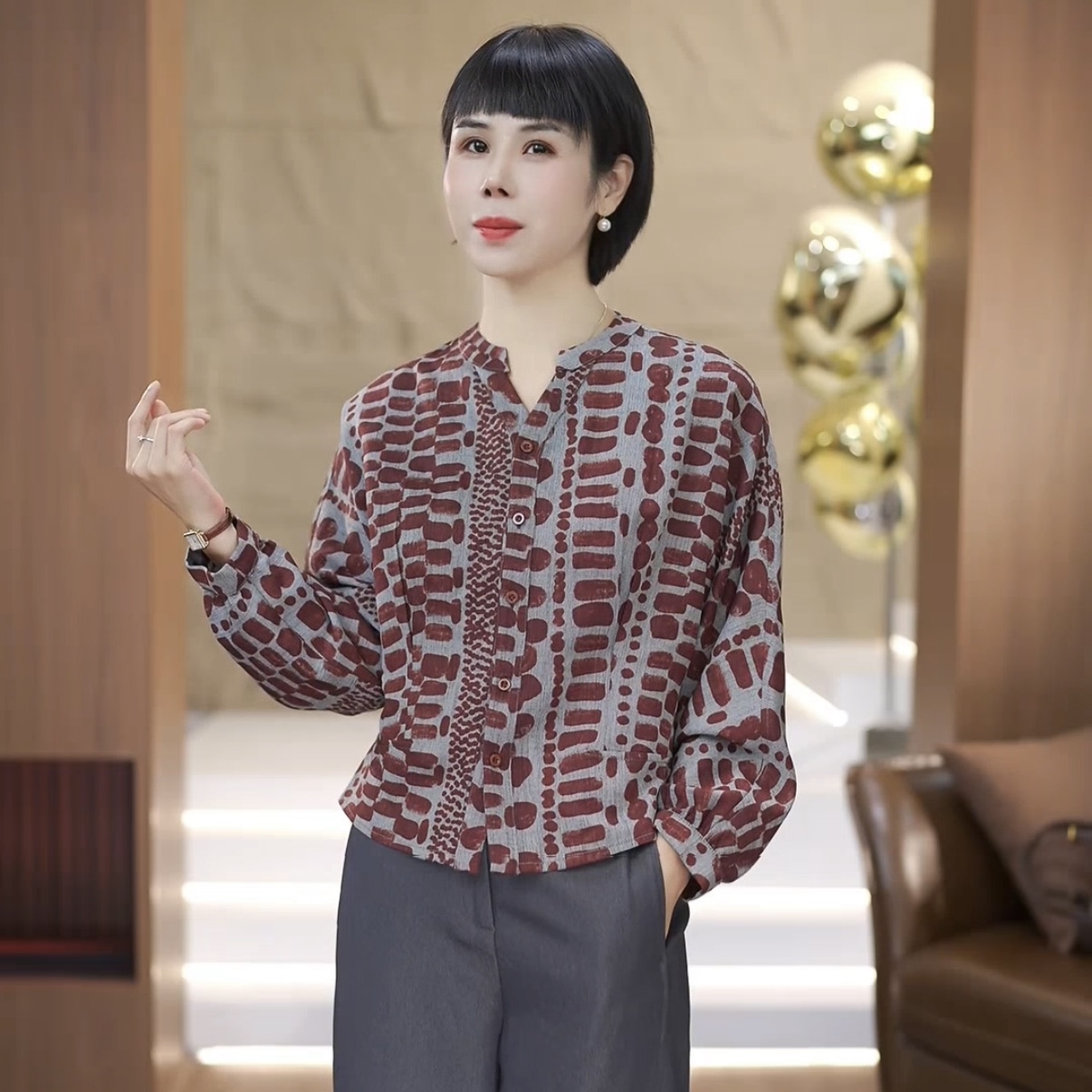 【渲渲推荐】ZY-9-15秋季休闲百搭V领纹理感小衫