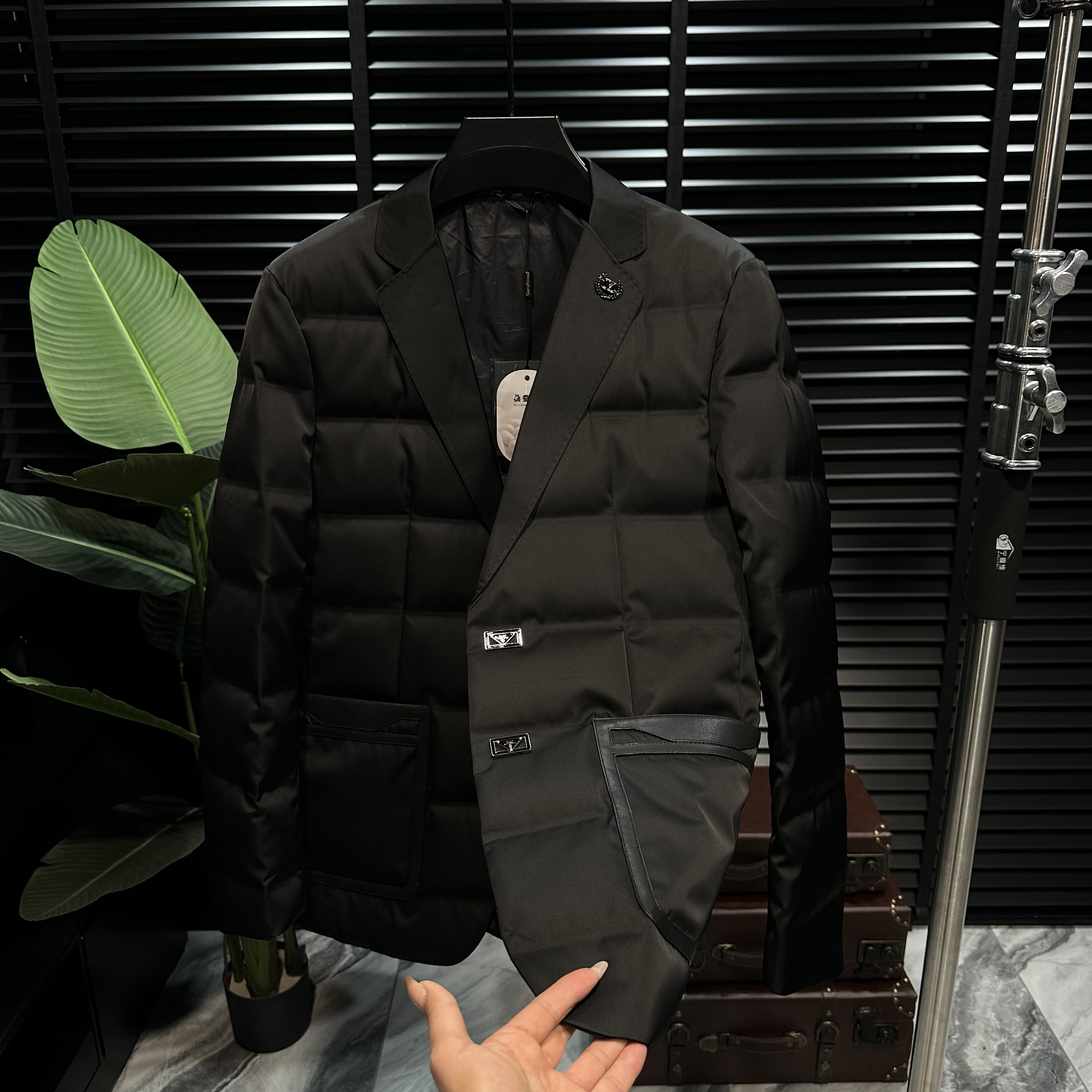 冬季新款高奢男士真皮拼接桑蚕丝西装领鹅绒西服外套