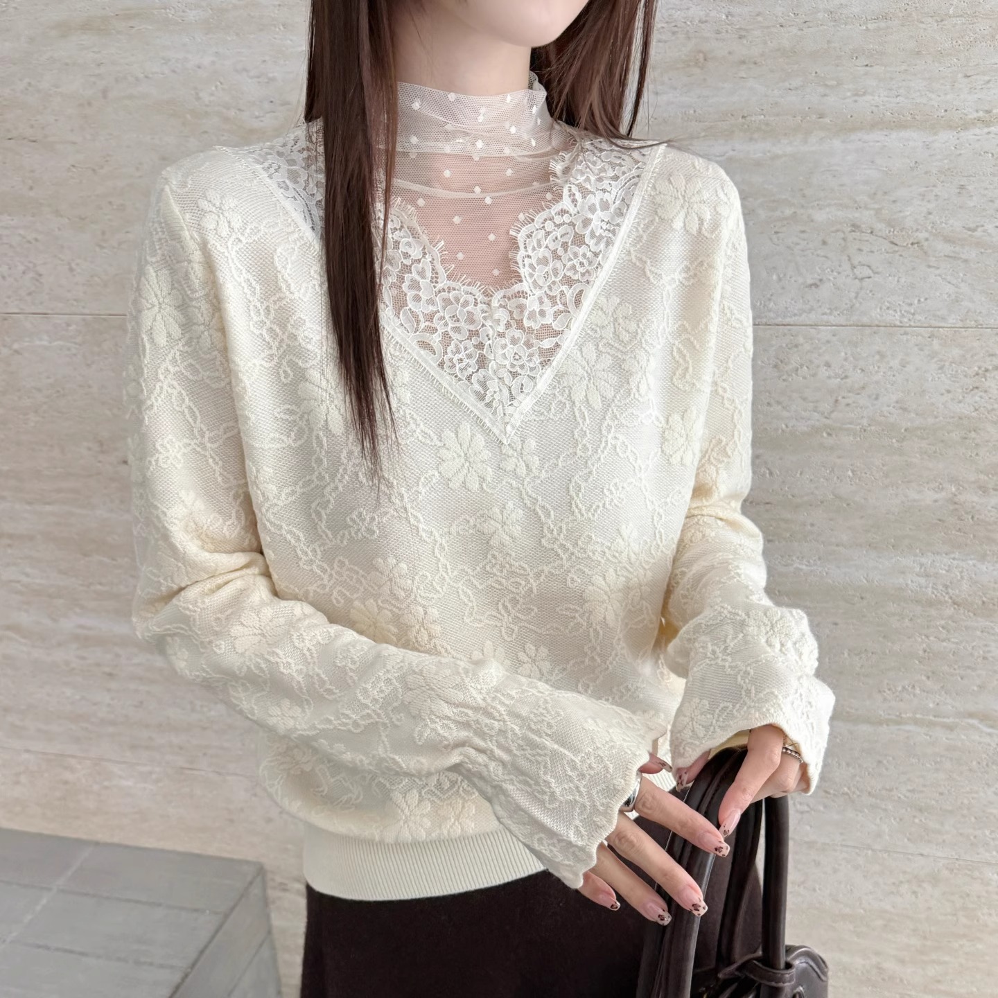 高级感蕾丝拼接半高领针织衫女长袖打底衫秋冬薄纱内搭羊毛衫毛衣