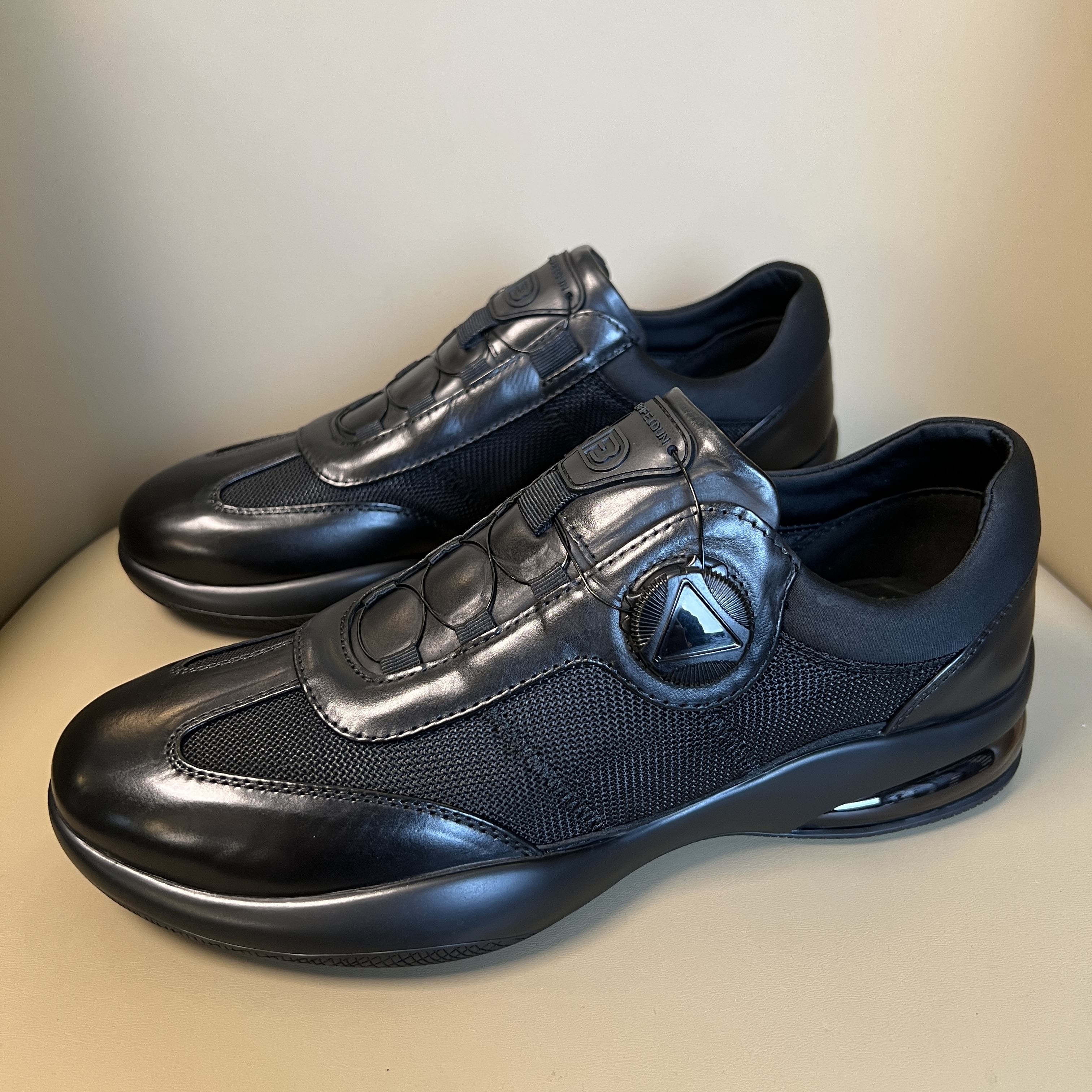 广州手工鞋春夏款单鞋轻奢休闲皮鞋男鞋气垫底397-2