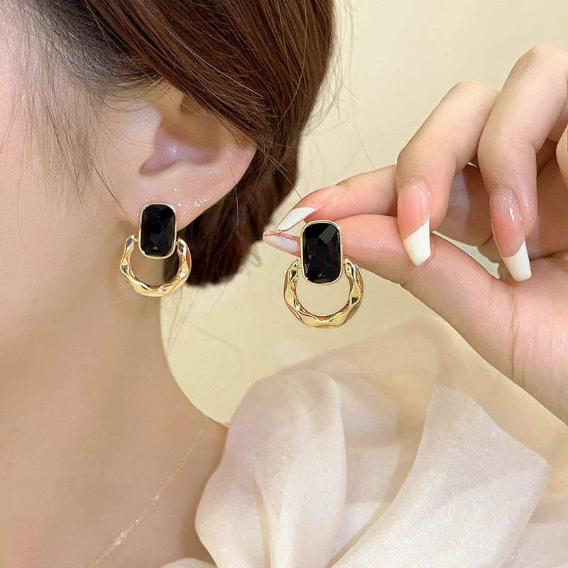 几何方形耳钉女2025年新款爆款复古耳坠小众设计高级感气质百搭