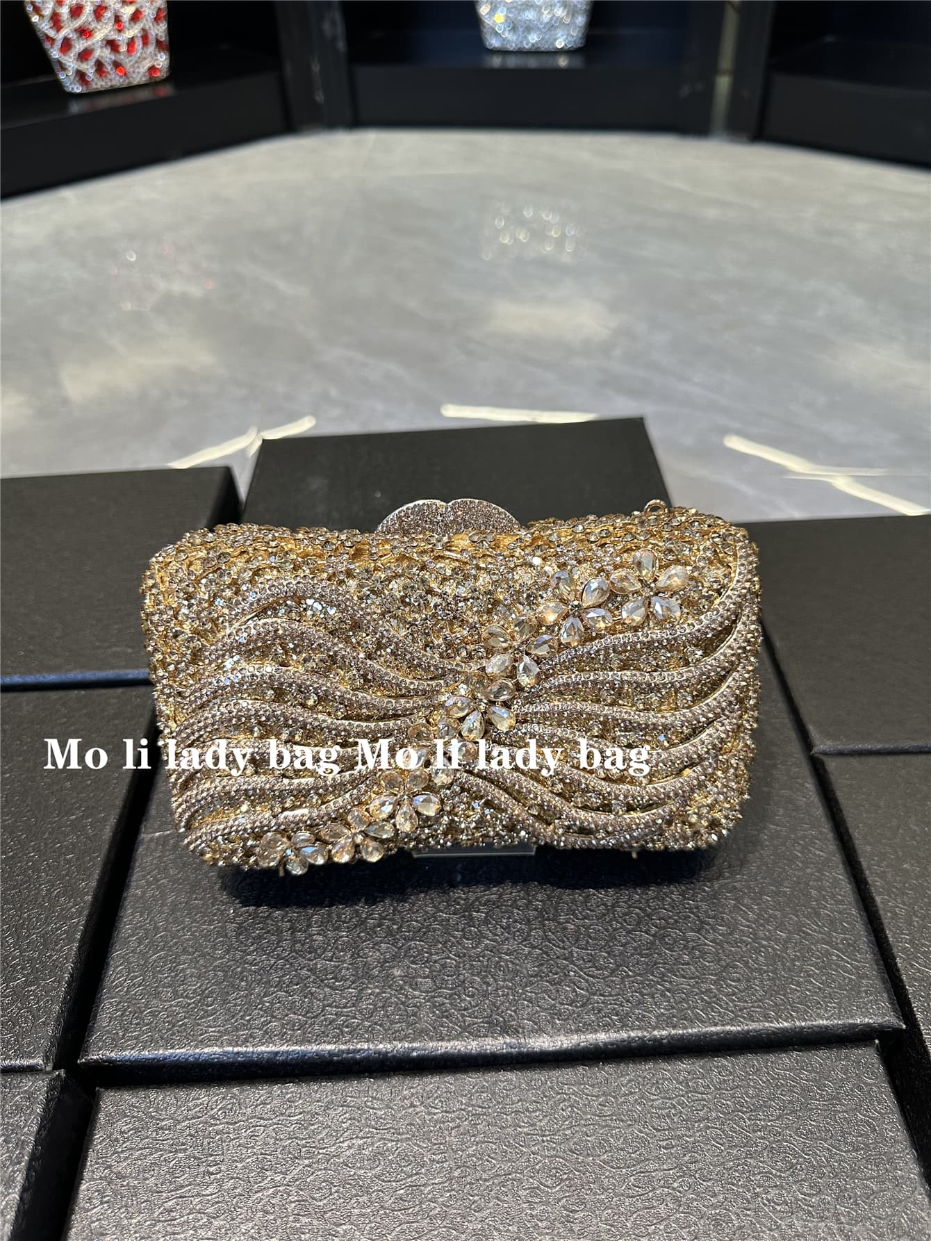 高定礼服装饰花朵晚宴包轻奢旗袍搭配手拿包包女新款金色镶钻小包
