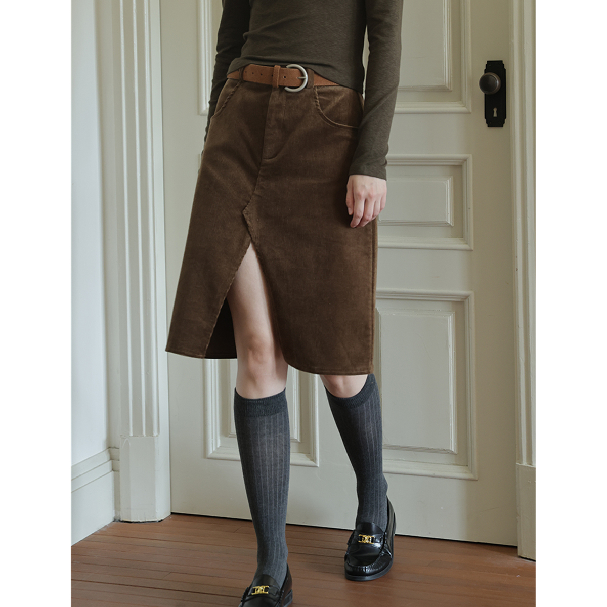 复古灯芯绒纯棉前开叉半身裙女25秋冬新款高腰A字百搭中裙