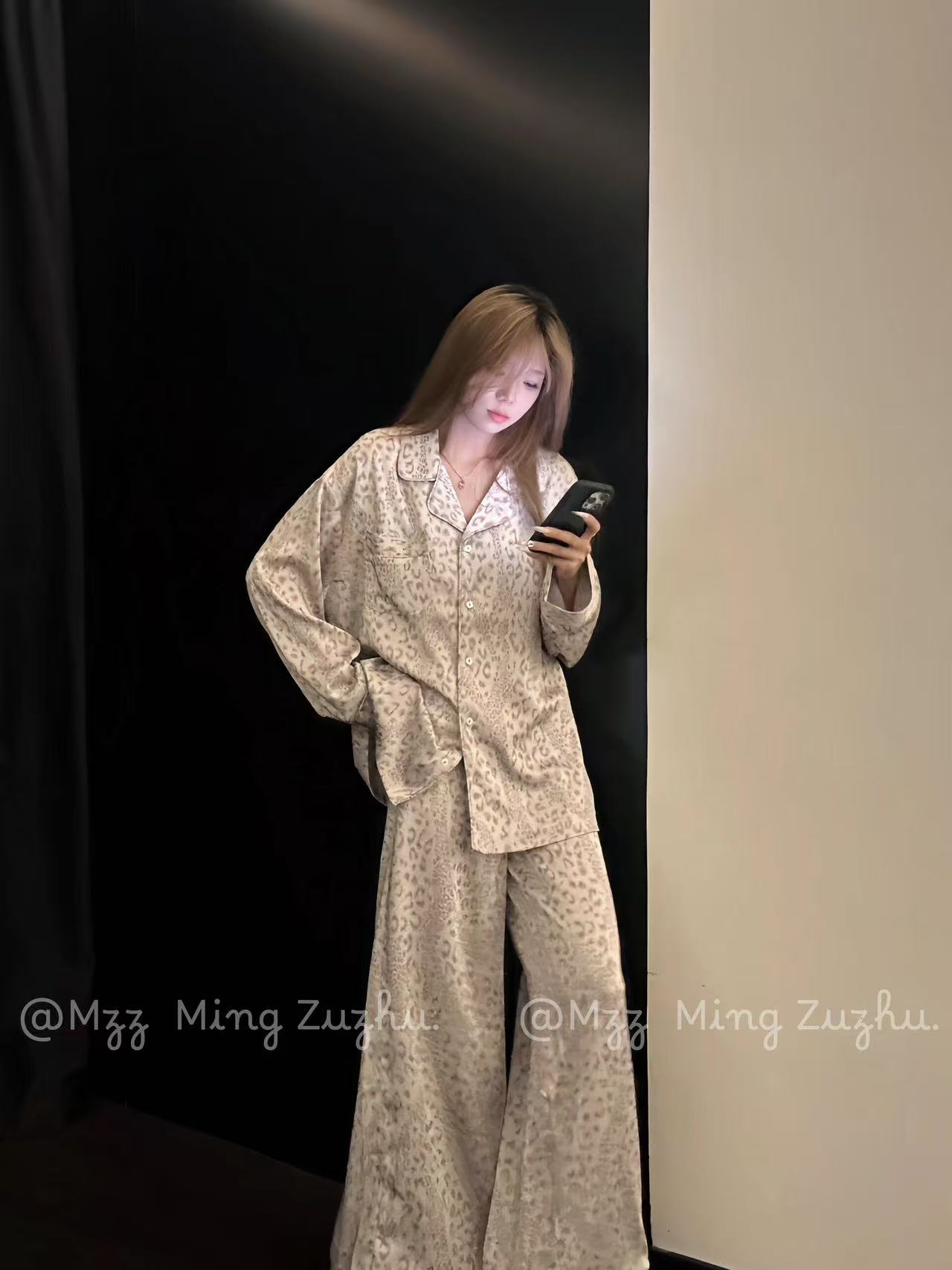 冰丝绸缎豹纹缎感睡衣女春秋季2025新款宽松高级感可外穿家居服秋