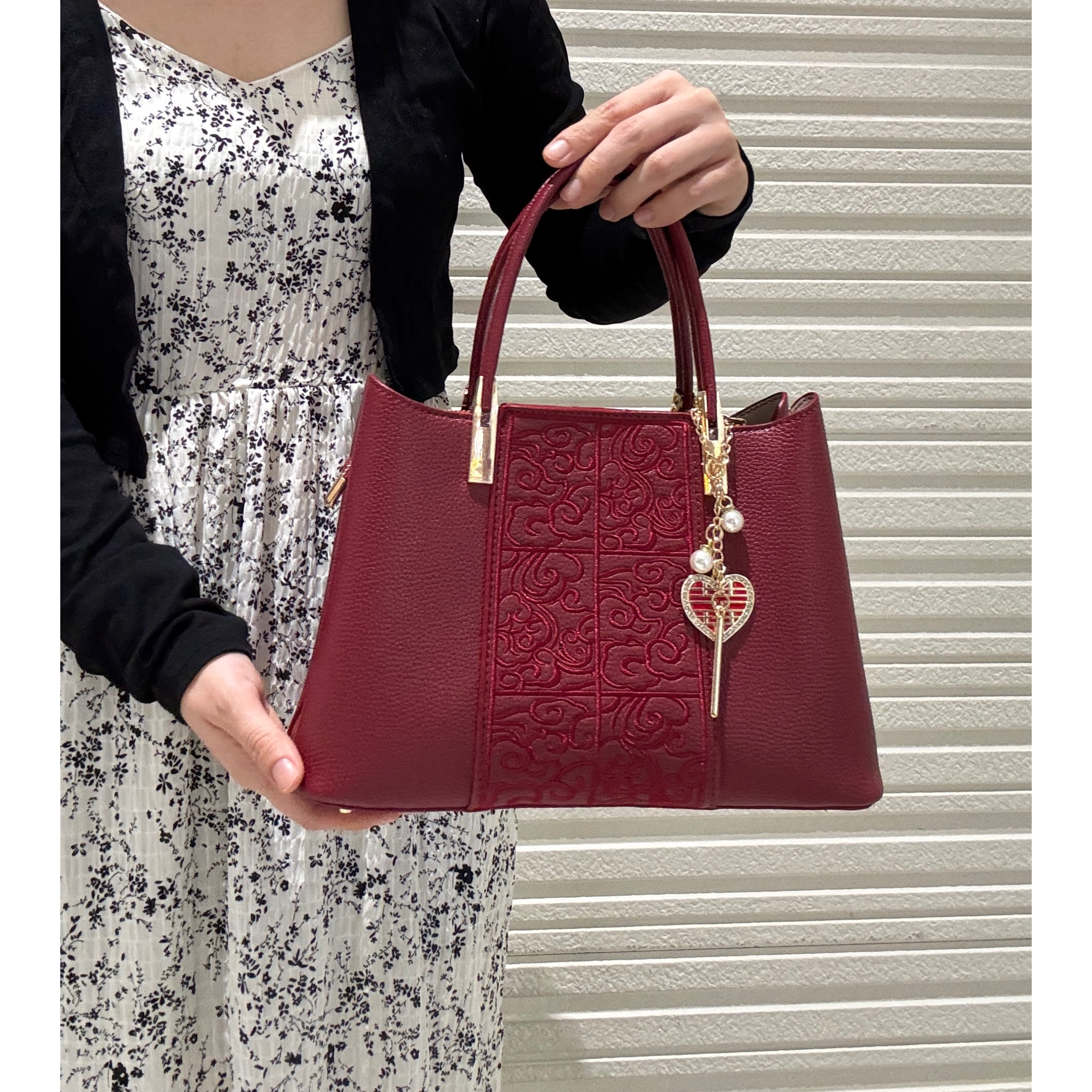 红色婚包女妈妈包大气高级感2025新款喜婆婆婚宴包手提斜挎结婚包