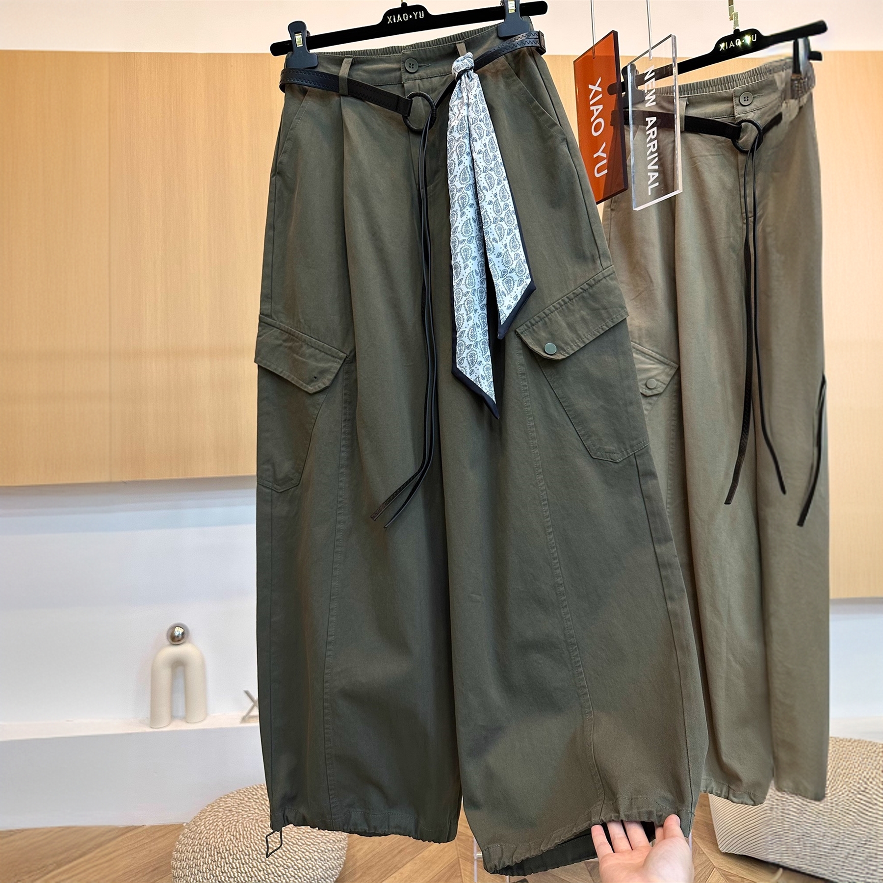 高端欧货秋新款高级感时尚百搭大口袋宽松显瘦弯刀阔腿裤女工装裤