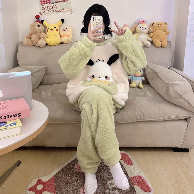 睡衣冬季珊瑚绒加厚少女卡通可爱法兰绒女士大码200斤家居服套装