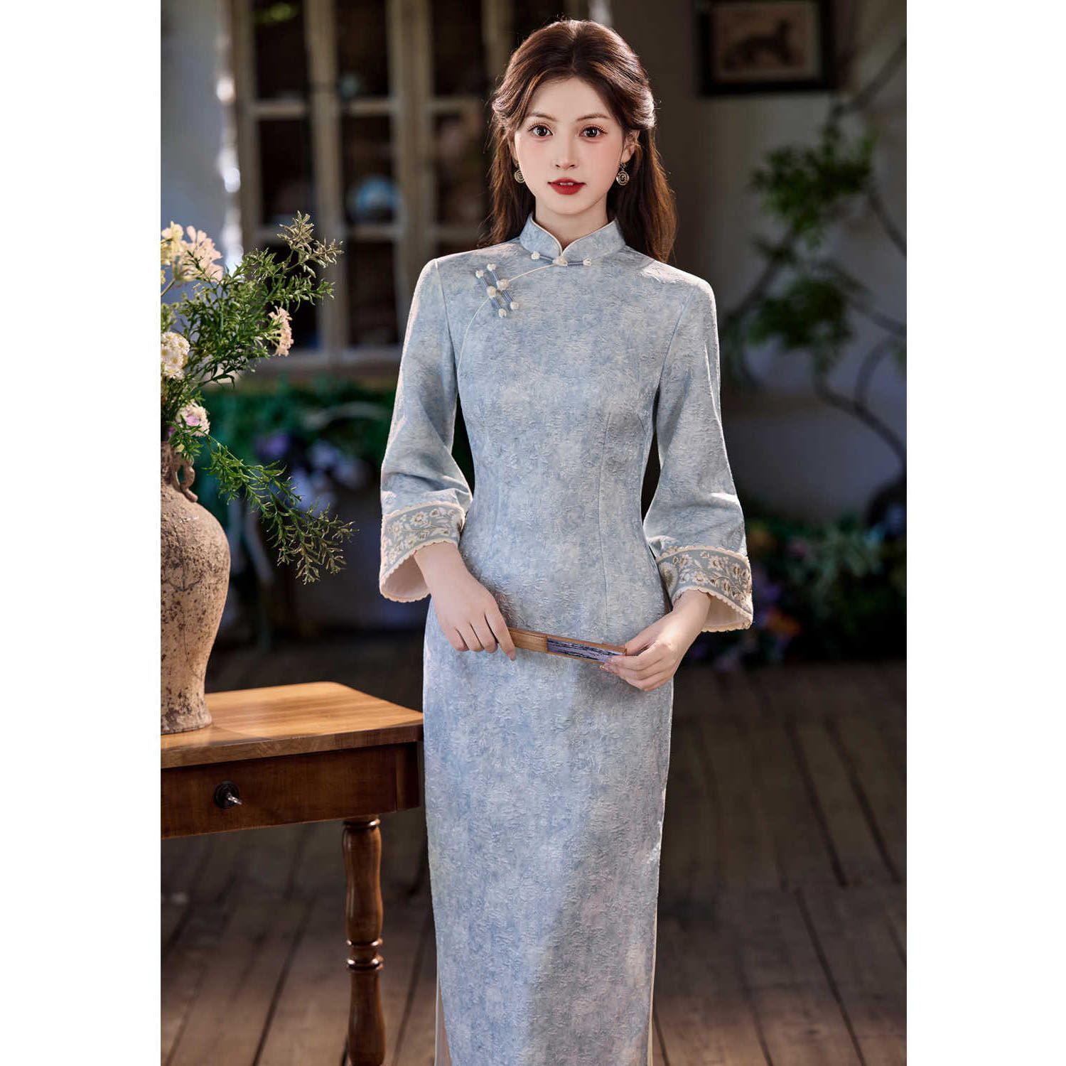 改良旗袍2025新款秋季高级感复古民国风新中式年轻款日常蓝色长款