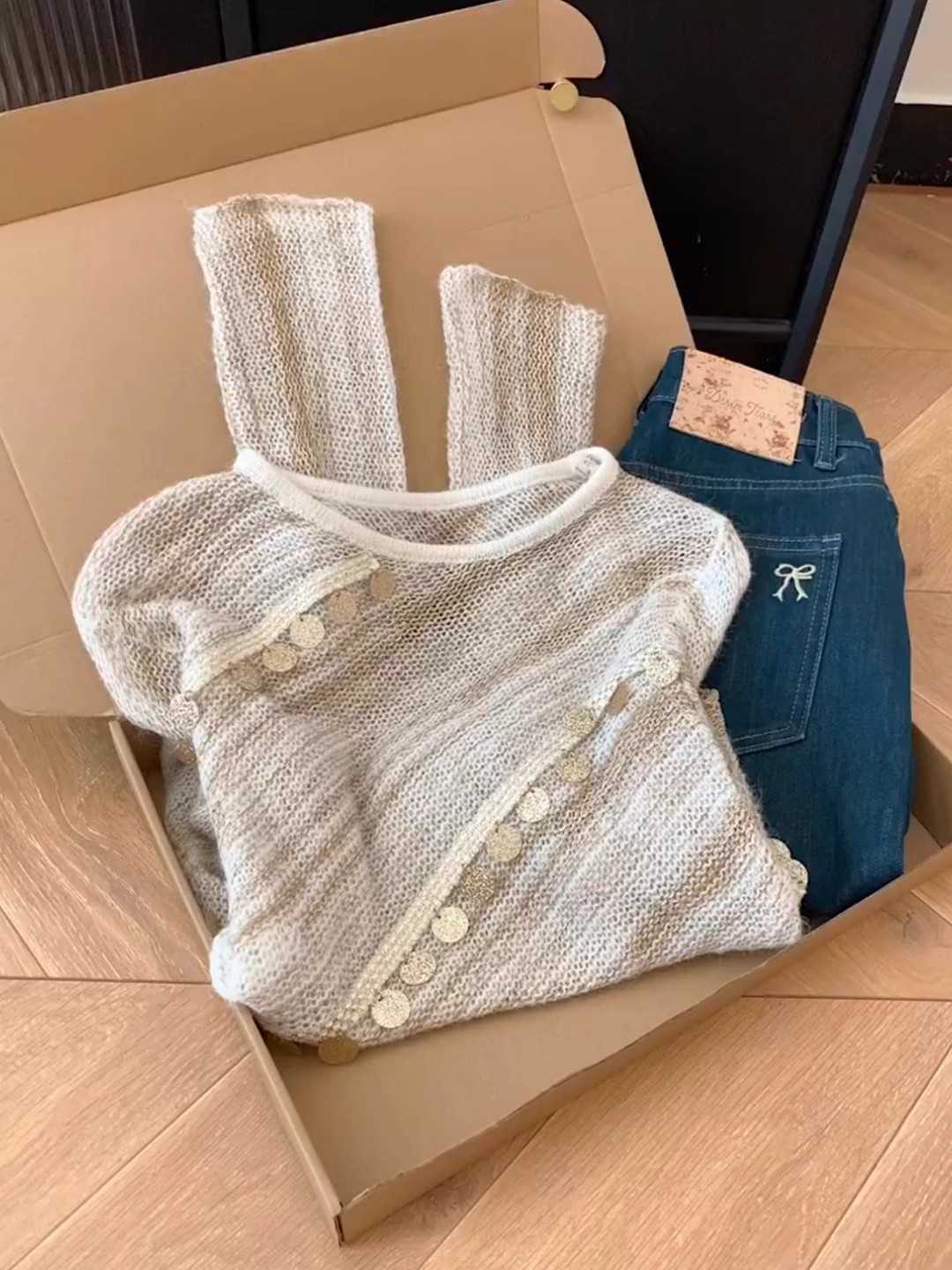 法式气质轻奢重工亮片长袖针织衫早秋新款高级感软糯宽松别致上衣