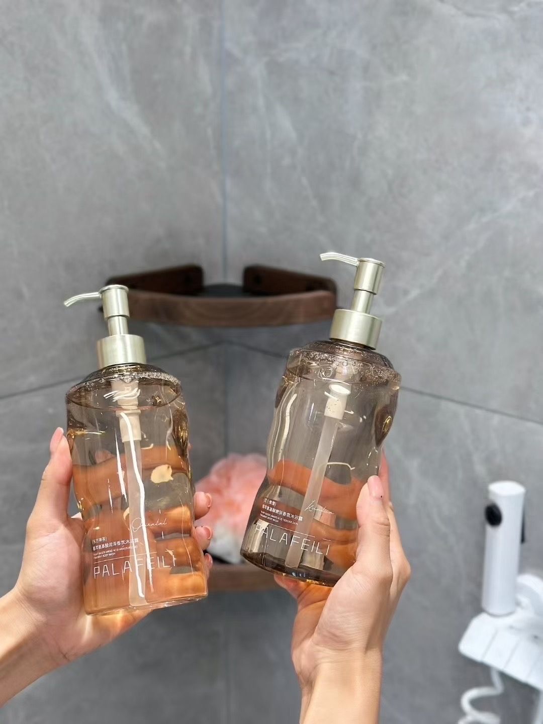 帕拉翡莉沐浴露轻柔洗净肌肤表面污垢清润呵护肌肤