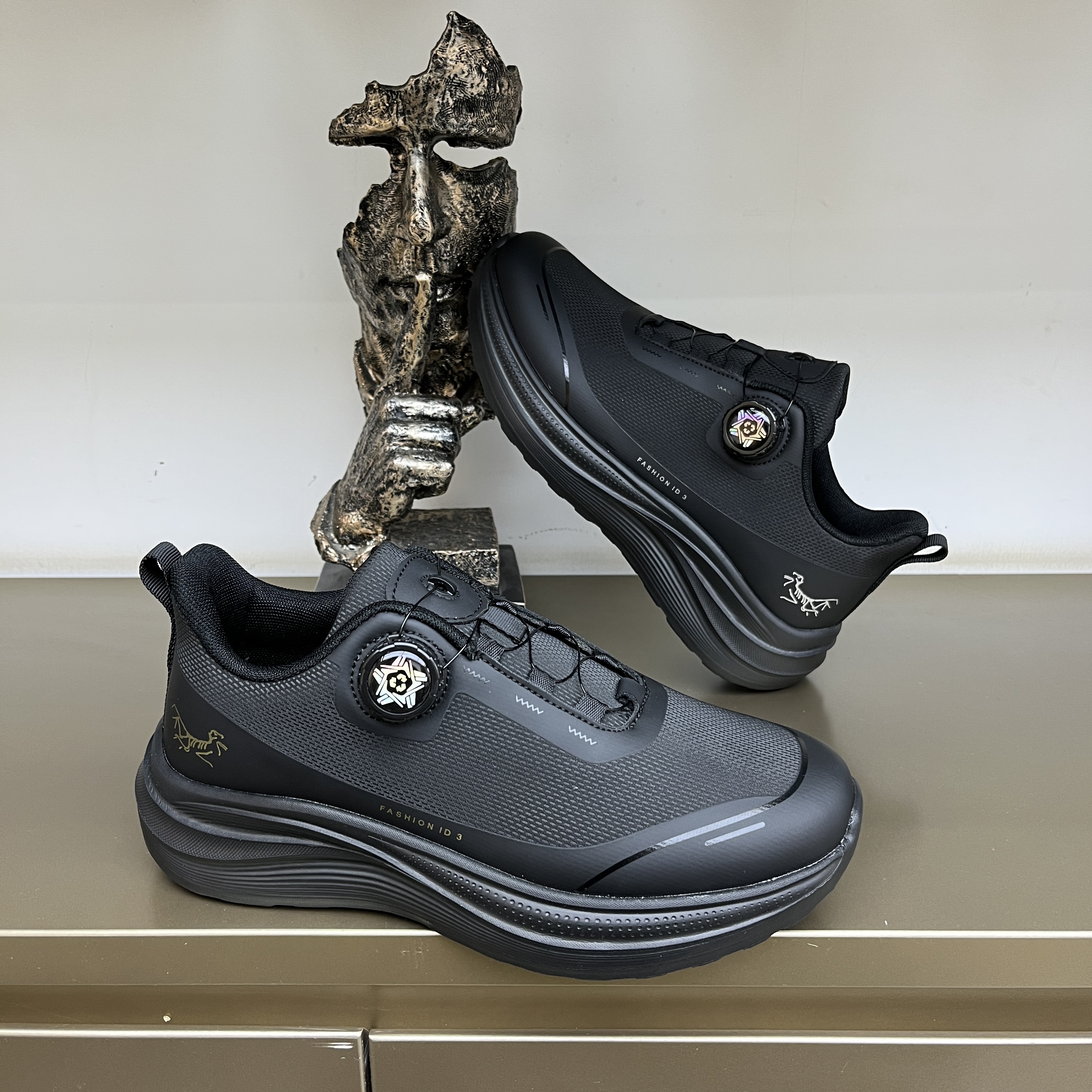 爆款纽扣男鞋厚底时尚休闲鞋百搭男士秋冬季鞋单鞋棉鞋黑色健步鞋