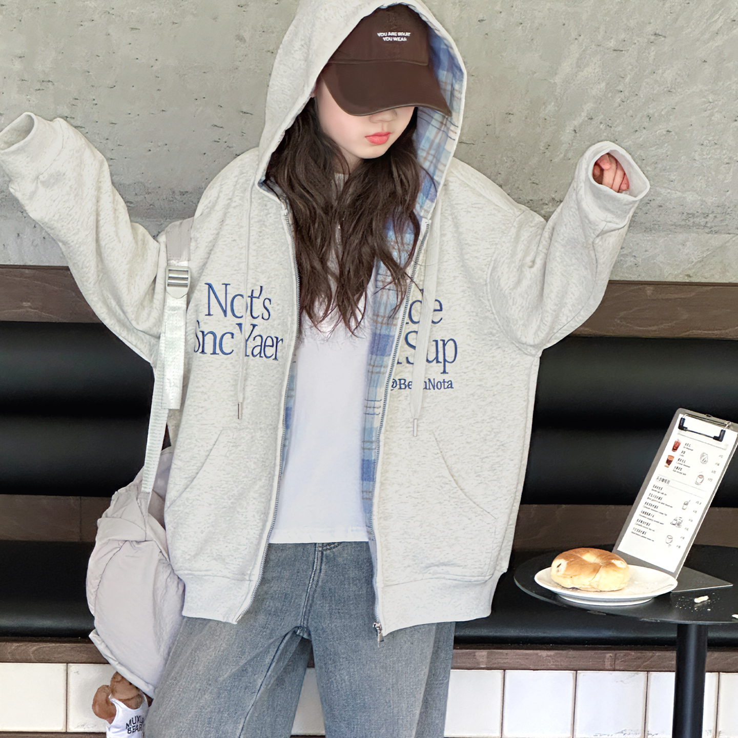 简约潮牌店铺儿童服装2025年款衣服女童装春秋装外套6-12岁高级感