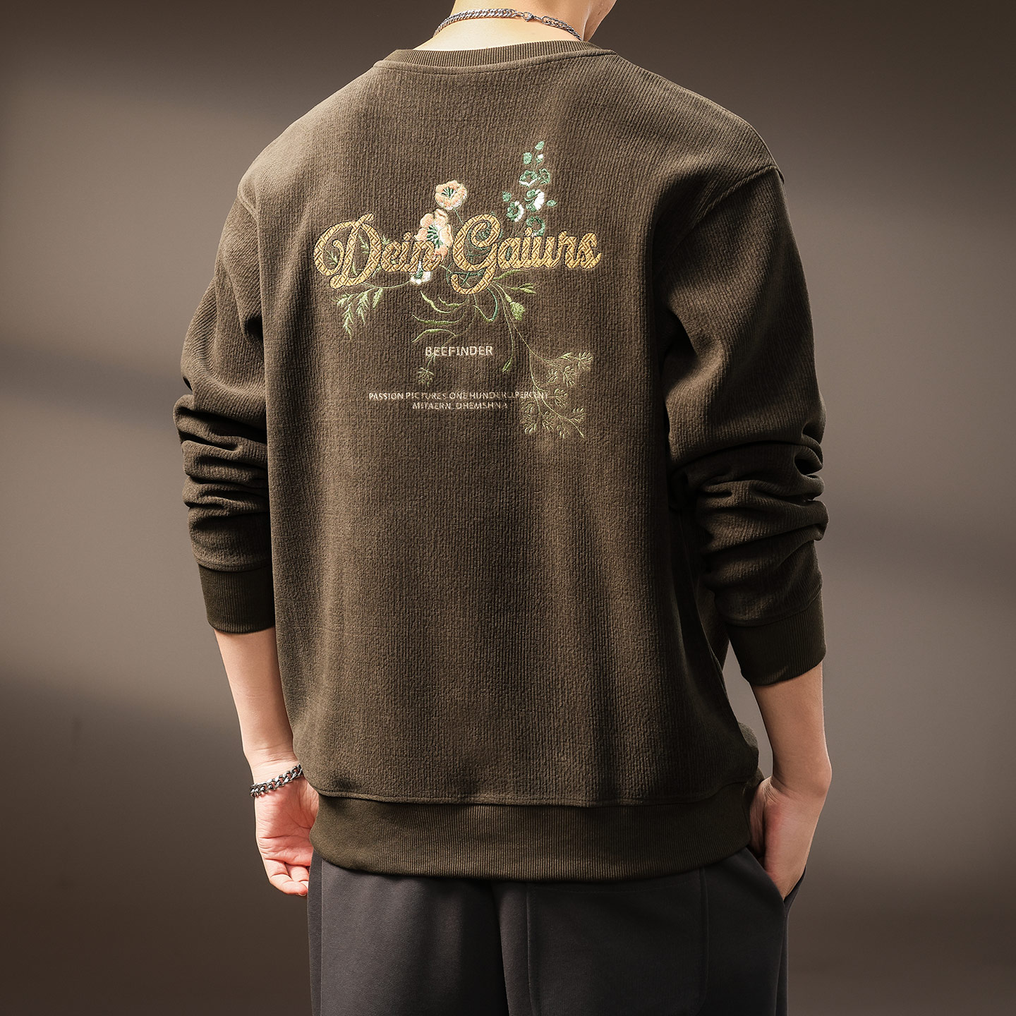 高端美式重工刺绣圆领卫衣男士2025秋季新款美式花卉重磅套头上衣