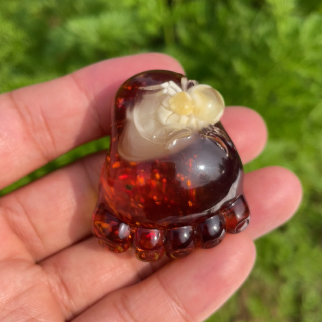 蜜蜡吊坠白蜜金白溶洞知足常乐脚丫蜘蛛24.26g46/37.9/24.4㎜