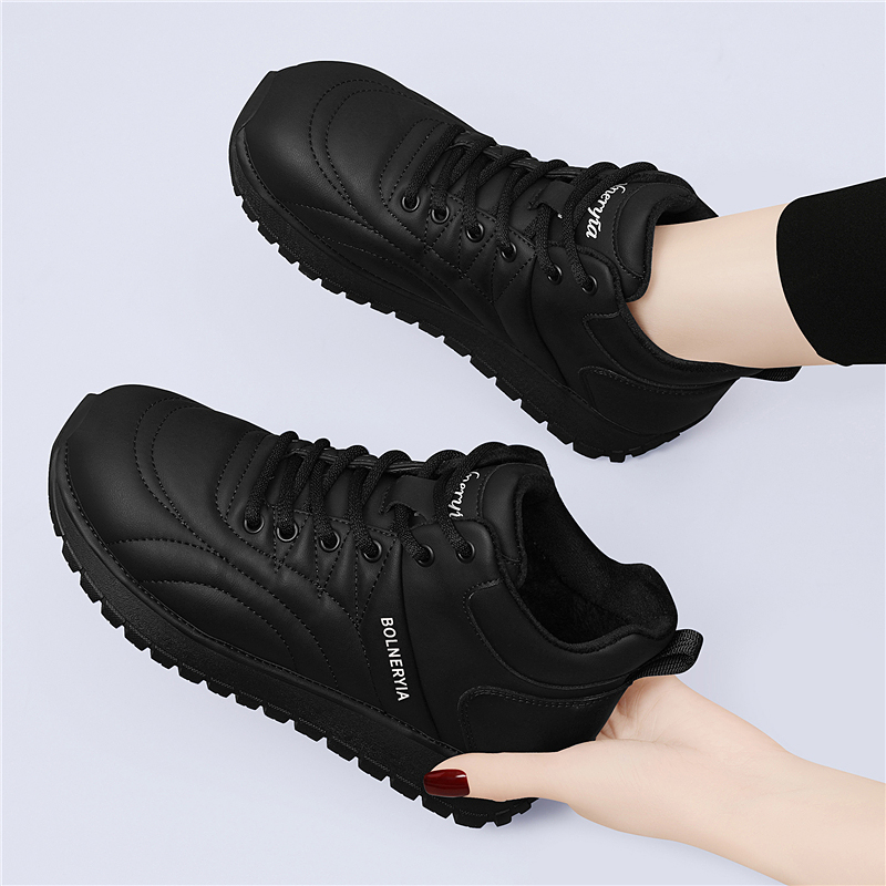 超软软底2025年妈妈鞋运动鞋平底防滑中老年休闲鞋旅游舒适女鞋