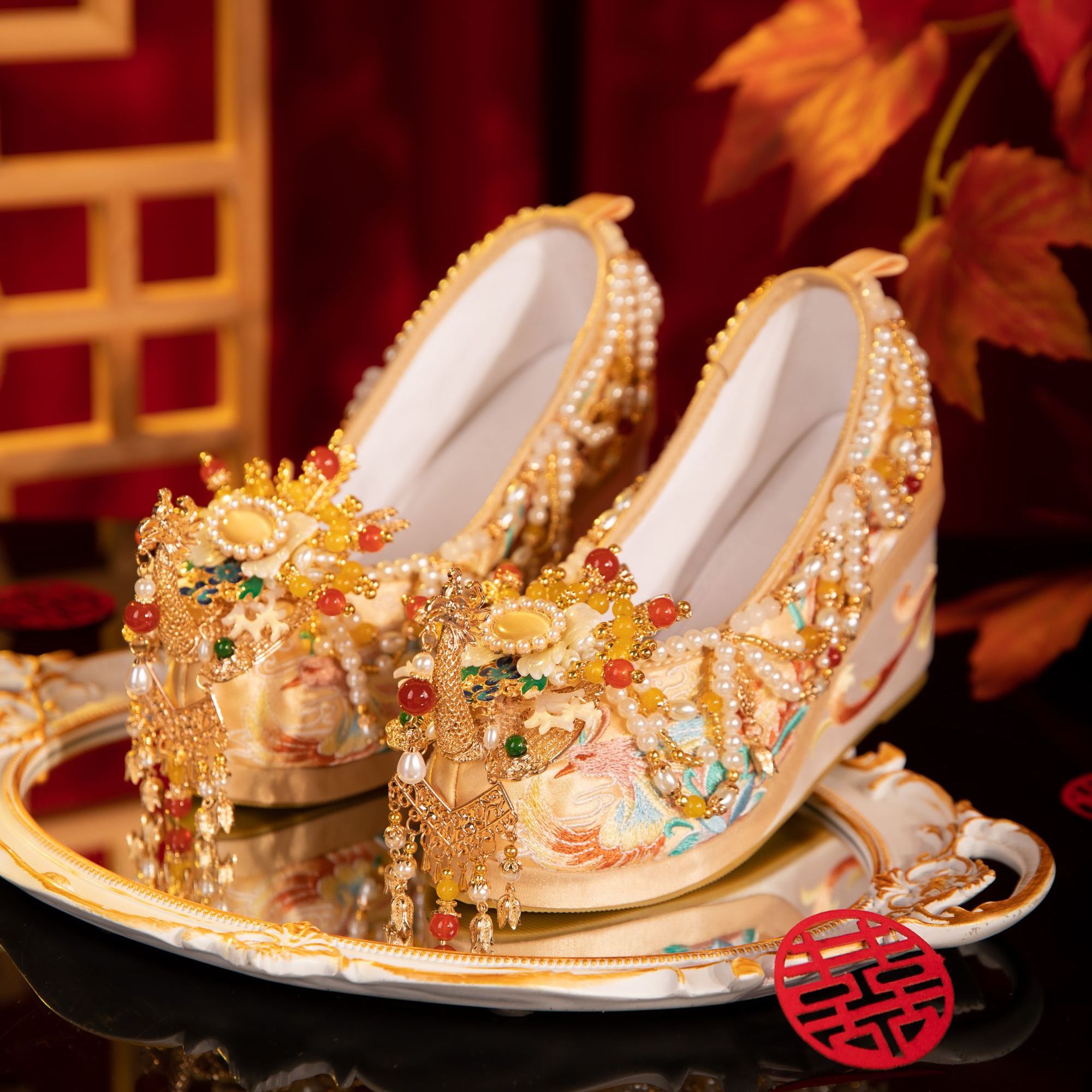 如鼓琴瑟金色秀禾婚鞋坡跟中式婚礼明制汉服鞋新娘出嫁结婚鞋单鞋