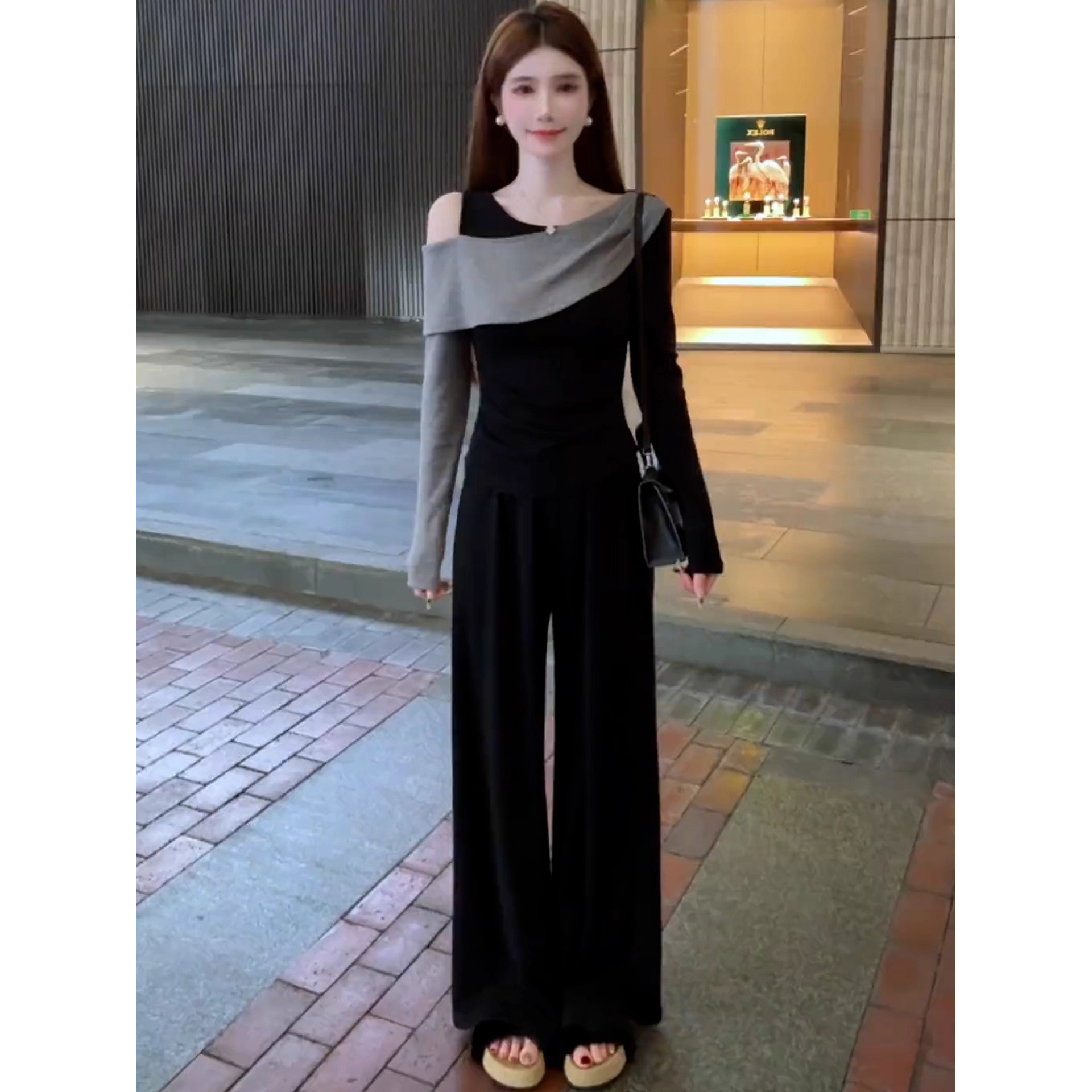 巨好看的秋装一整套巨好看的设计感撞色拼接露肩上衣阔腿裤两件套