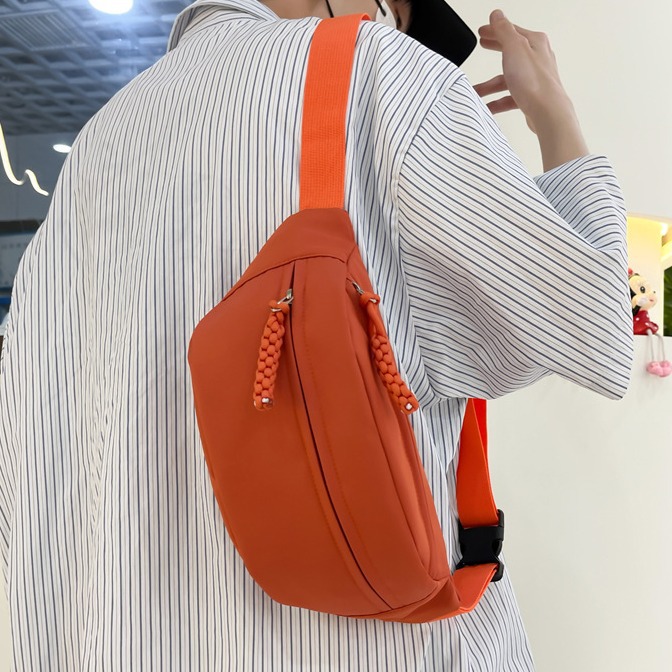 日系时尚胸包女ins休闲简约斜挎包轻便新款学生男生小包百搭腰包