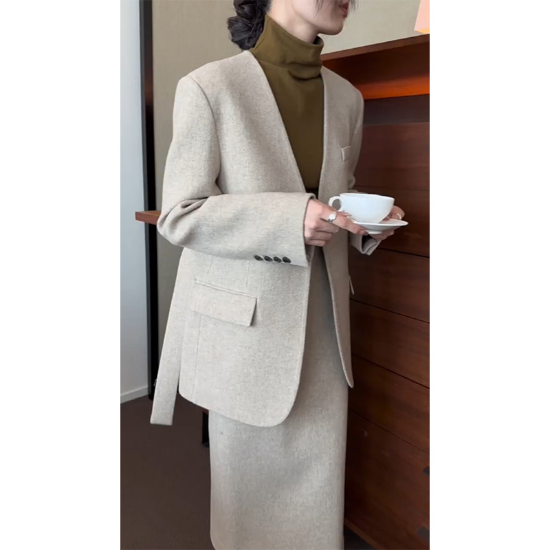 出席重要场合的穿搭小香风休闲职业西装外套半身裙套装女2025秋季