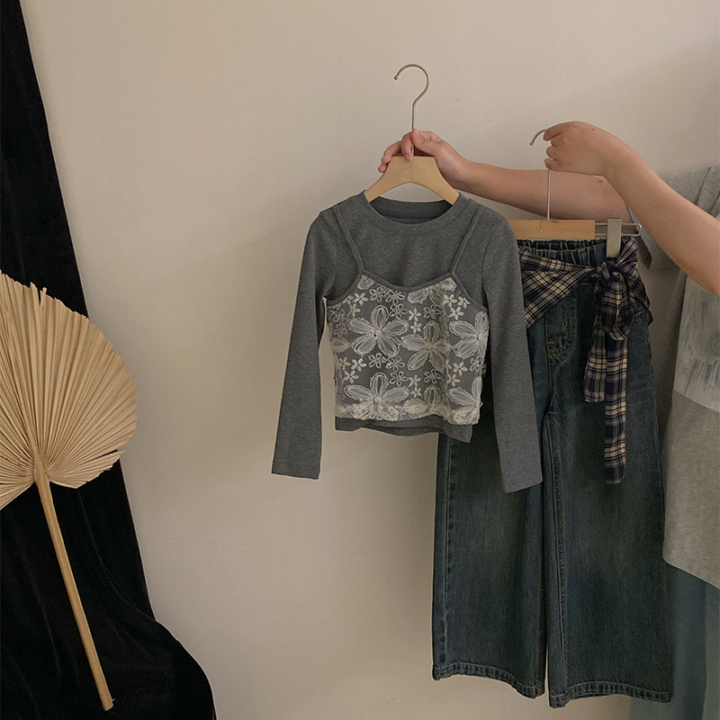 【安安家】女童韩版蕾丝花朵假两件上衣格子屁帘牛仔裤两件套R25454