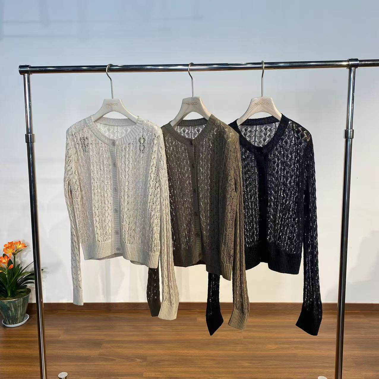 MNFK 和纸纱 镂空开衫 KS0027