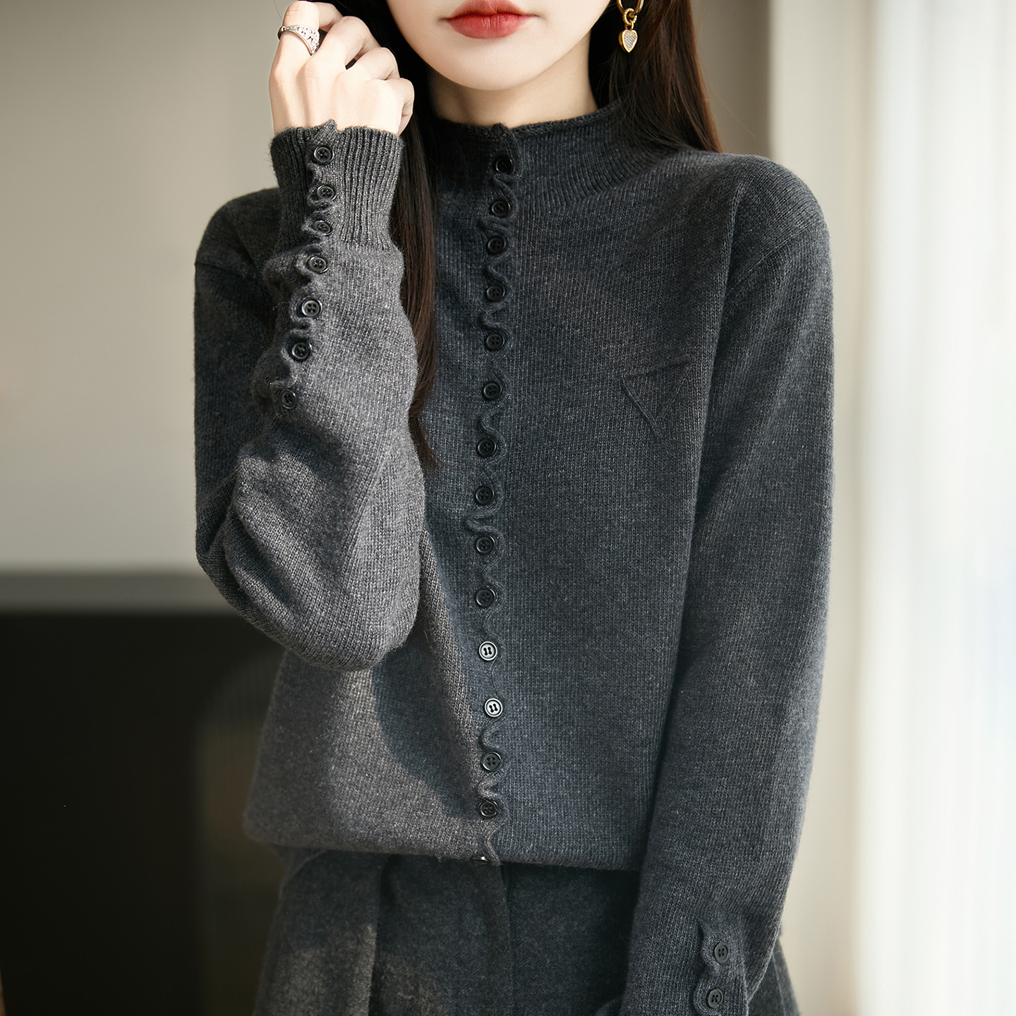 胖mm秋冬大码半高领女士毛衣遮肚子显瘦上衣高级感内搭针织打底衫