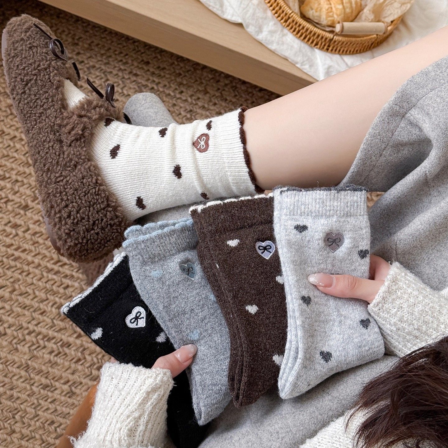 【5双】秋冬新款花边袜子女中筒加厚保暖中筒日系爱心蝴蝶结堆堆LLW